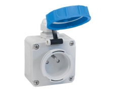 1x16A / IP 68 - Nástěnná zásuvka, s bezpečnostní clonko...